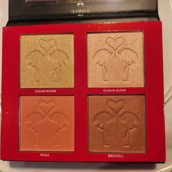 New Miami blush and highlight palette - Picture 2 of 6